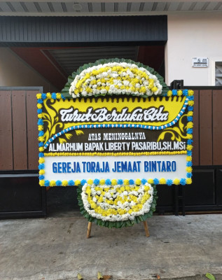 Papan Bunga Duka di Salo